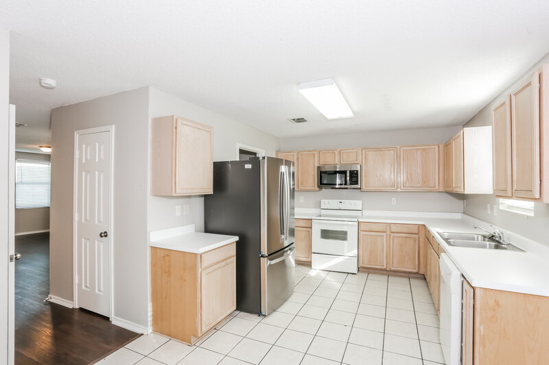2,230/Mo, 1113 Scarlet Sage Pkwy Burleson, TX 76028 Kitchen View