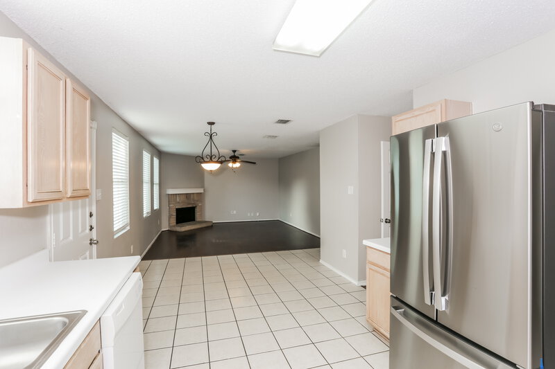 2,230/Mo, 1113 Scarlet Sage Pkwy Burleson, TX 76028 Kitchen View 2