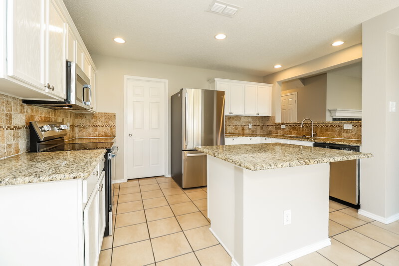 2,300/Mo, 14112 Cedar Post Dr Haslet, TX 76052 Kitchen View