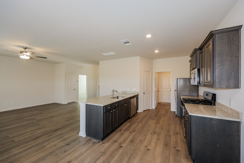 2,465/Mo, 1417 Woodwinds Dr Fort Worth, TX 76140 Kitchen View