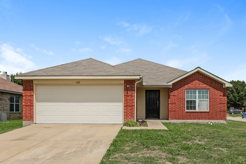 1,910/Mo, 800 Sierra Cir Burleson, TX 76028 External View
