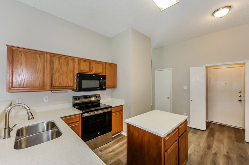 1,910/Mo, 800 Sierra Cir Burleson, TX 76028 Kitchen View