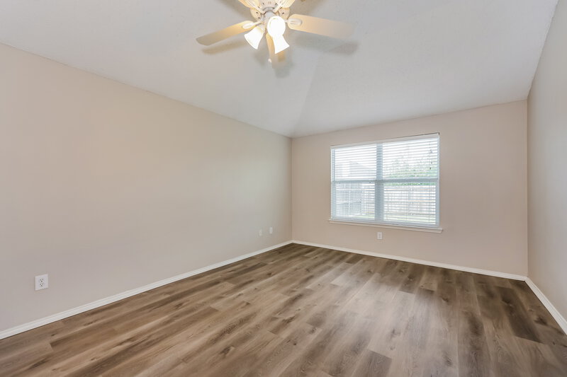 1,910/Mo, 800 Sierra Cir Burleson, TX 76028 Main Bedroom View