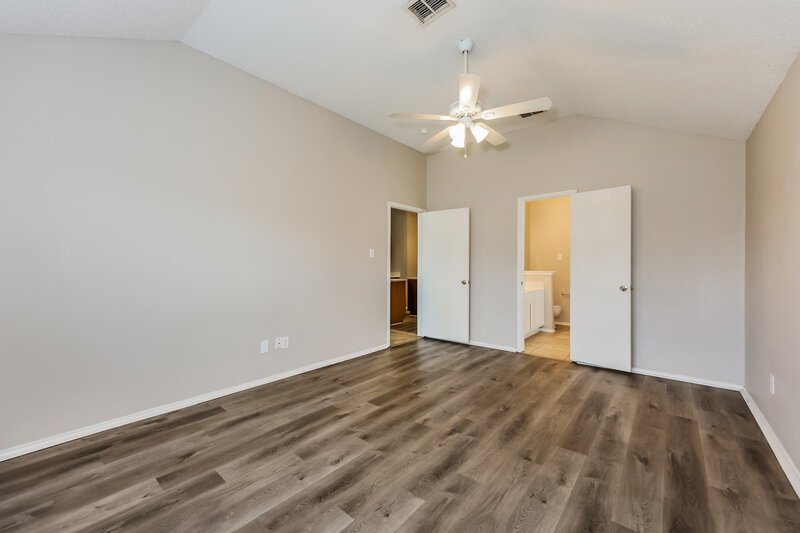 1,910/Mo, 800 Sierra Cir Burleson, TX 76028 Main Bedroom View 2