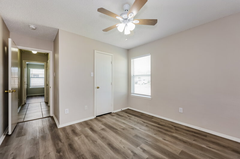 1,910/Mo, 800 Sierra Cir Burleson, TX 76028 Bedroom View 2