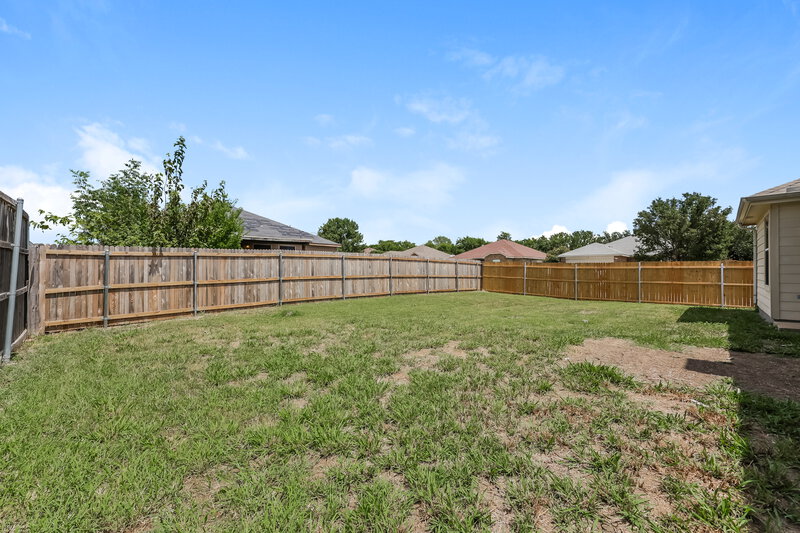 1,910/Mo, 800 Sierra Cir Burleson, TX 76028 Backyard View