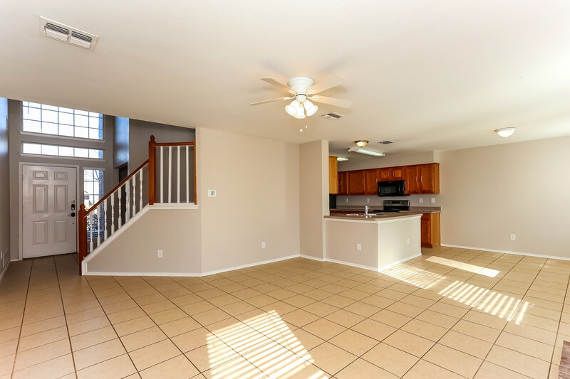 2,565/Mo, 945 Silver Streak Dr Saginaw, TX 76131 Living Room View 2
