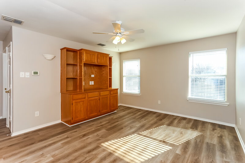 2,565/Mo, 945 Silver Streak Dr Saginaw, TX 76131 Main Bedroom View