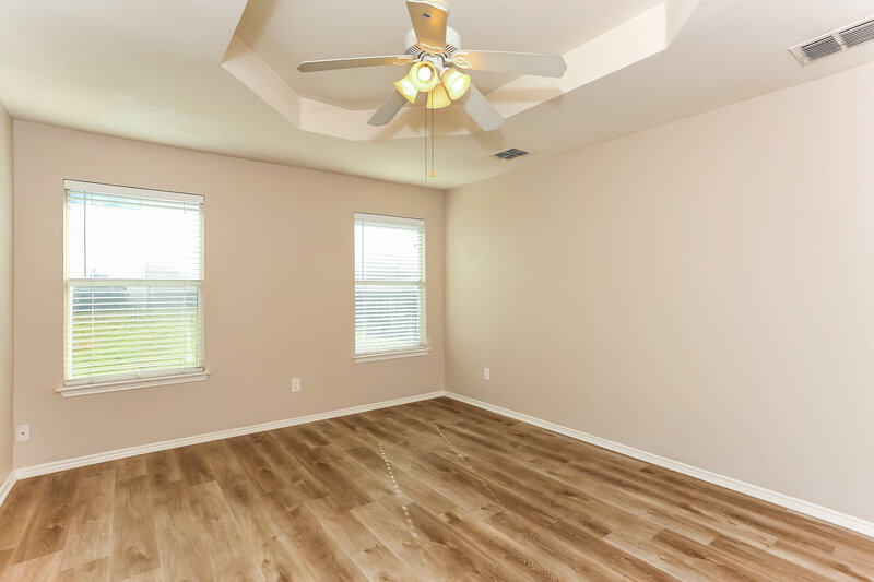 2,565/Mo, 945 Silver Streak Dr Saginaw, TX 76131 Main Bedroom View 2