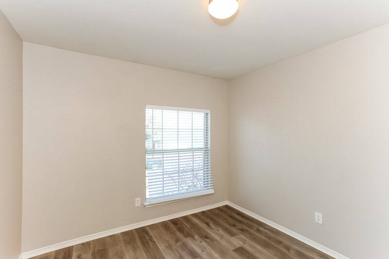 2,565/Mo, 945 Silver Streak Dr Saginaw, TX 76131 Bedroom View 2