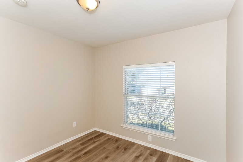 2,565/Mo, 945 Silver Streak Dr Saginaw, TX 76131 Bedroom View 3
