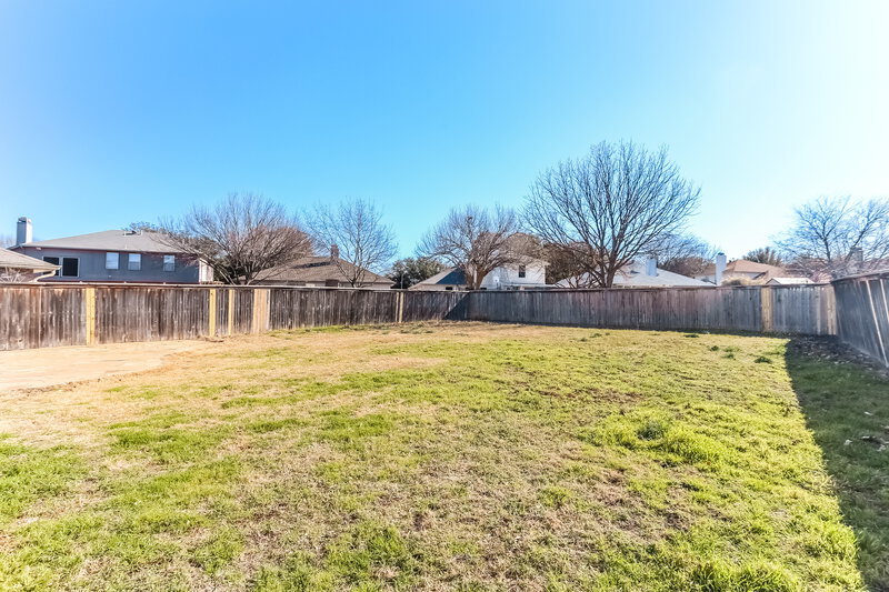 2,565/Mo, 945 Silver Streak Dr Saginaw, TX 76131 Backyard View