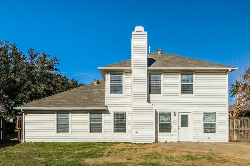 2,565/Mo, 945 Silver Streak Dr Saginaw, TX 76131 Rear View