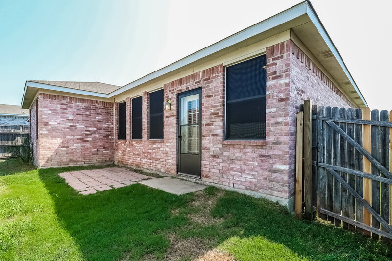 1,795/Mo, 6341 Bay Lake Dr Fort Worth, TX 76179 Rear View