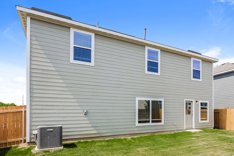 2,390/Mo, 9813 Teton Vista Dr Fort Worth, TX 76140 Rear View