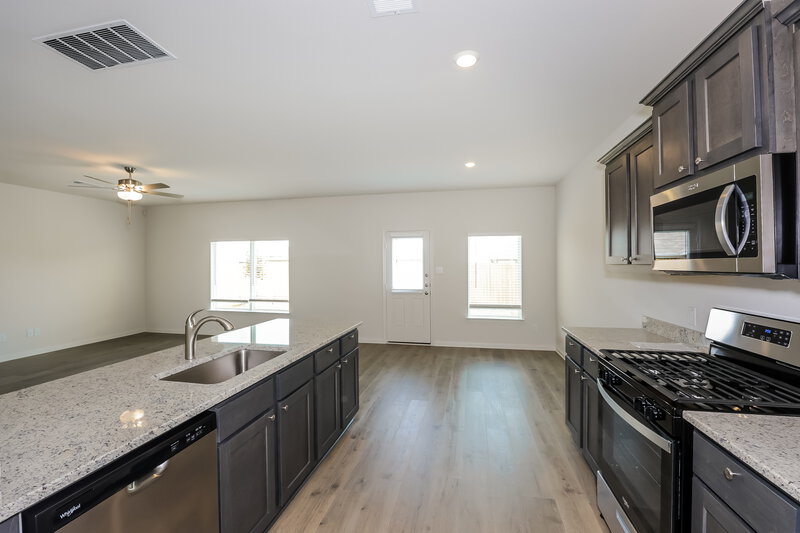 3,350/Mo, 9733 Teton Vista Dr Fort Worth, TX 76140 Kitchen View
