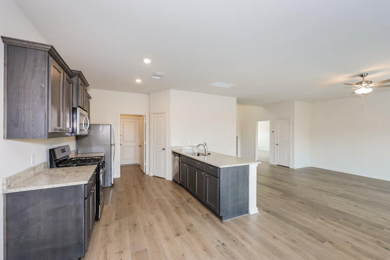 3,350/Mo, 9733 Teton Vista Dr Fort Worth, TX 76140 Kitchen View 3