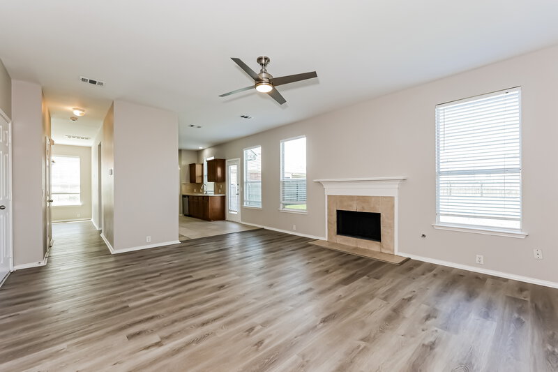 2,445/Mo, 8608 Stonewall Ct Fort Worth, TX 76123 Living Room View 2