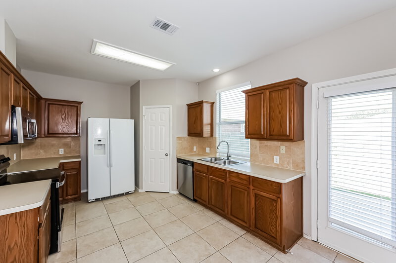 2,445/Mo, 8608 Stonewall Ct Fort Worth, TX 76123 Kitchen View