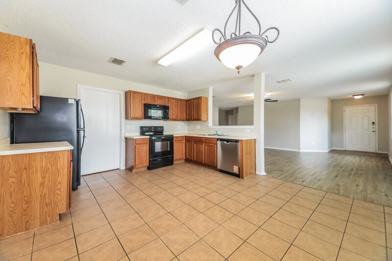 1,960/Mo, 16528 Woodside Dr Justin, TX 76247 Dining Room View 2