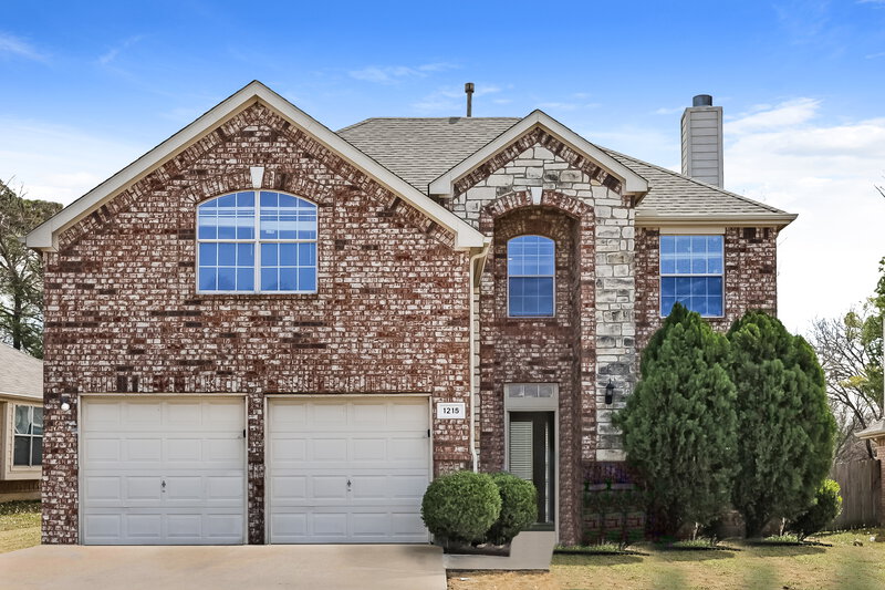 2,485/Mo, 1215 Clearwater Dr Grand Prairie, TX 75052 External View