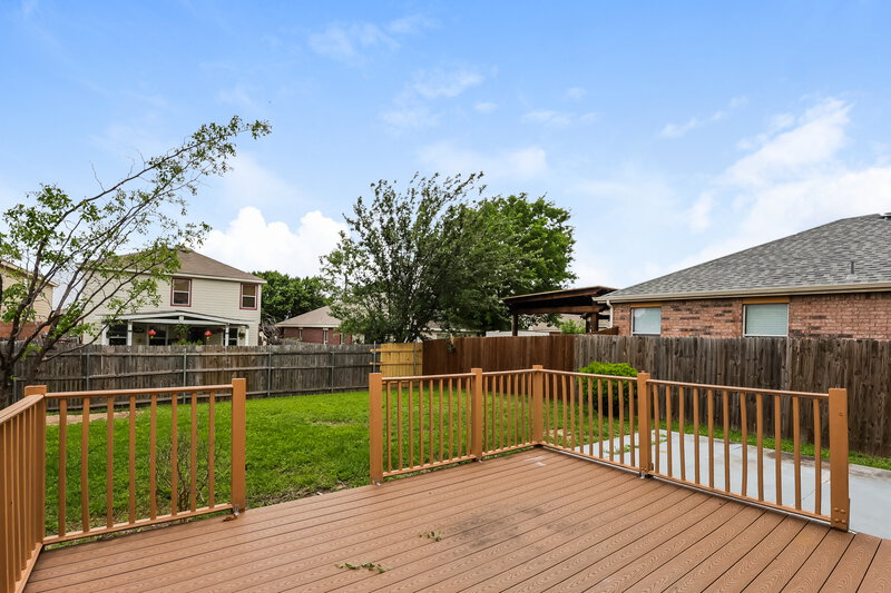 2,200/Mo, 6620 Meadow Way Ln Fort Worth, TX 76179 Deck View