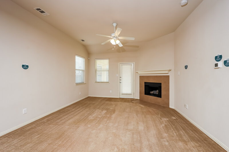 2,465/Mo, 308 Perkins Dr Lantana, TX 76226 Living Room View