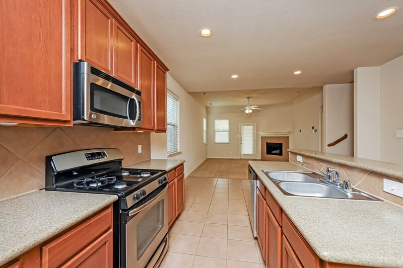 2,465/Mo, 308 Perkins Dr Lantana, TX 76226 Kitchen View