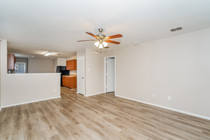 1,760/Mo, 2013 Angel Way Heartland, TX 75126 Living Room View 3