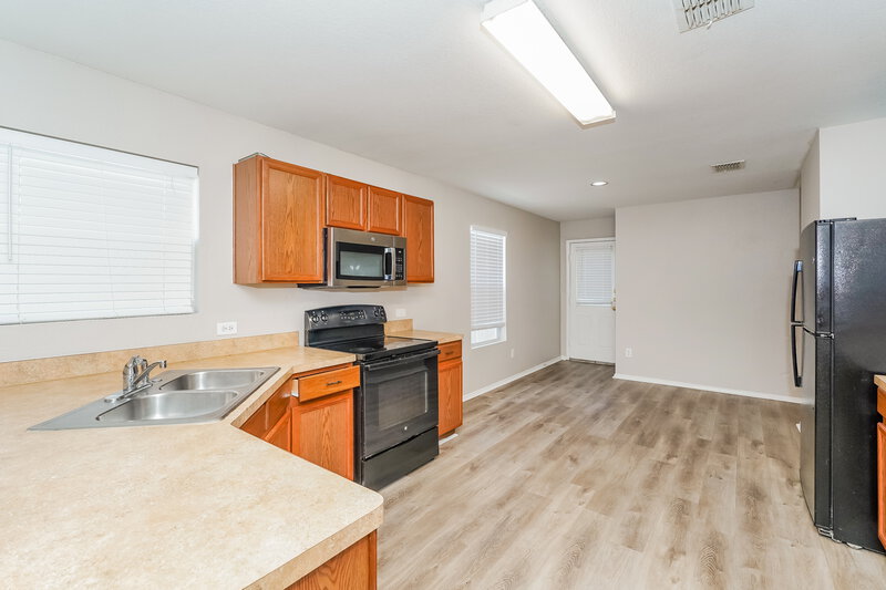 1,760/Mo, 2013 Angel Way Heartland, TX 75126 Dining Room View
