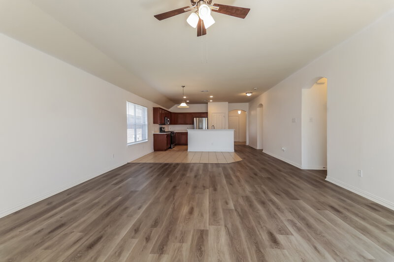 2,250/Mo, 1816 Caney Creek Dr Little Elm, TX 75068 Living Room View