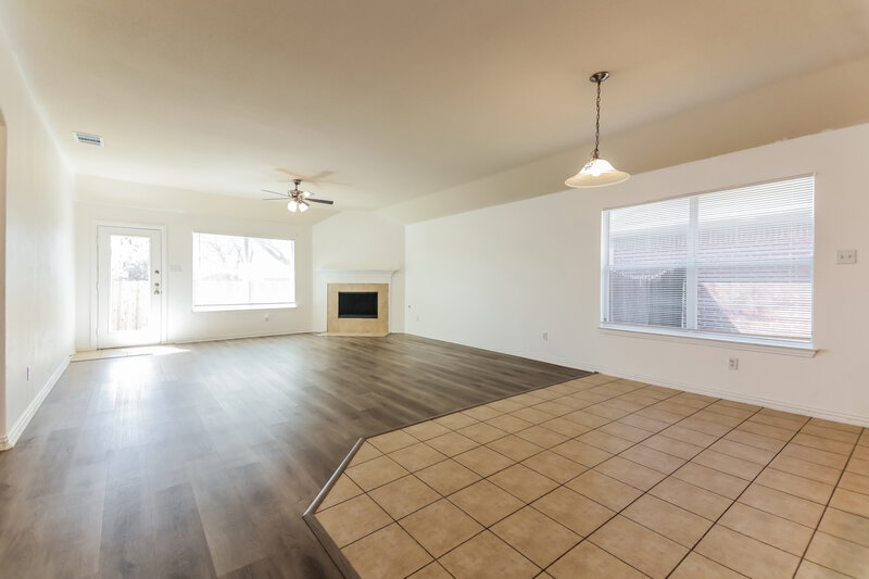 2,250/Mo, 1816 Caney Creek Dr Little Elm, TX 75068 Dining Room View