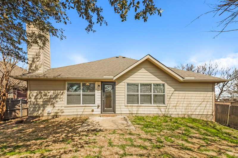 2,250/Mo, 1816 Caney Creek Dr Little Elm, TX 75068 Rear View