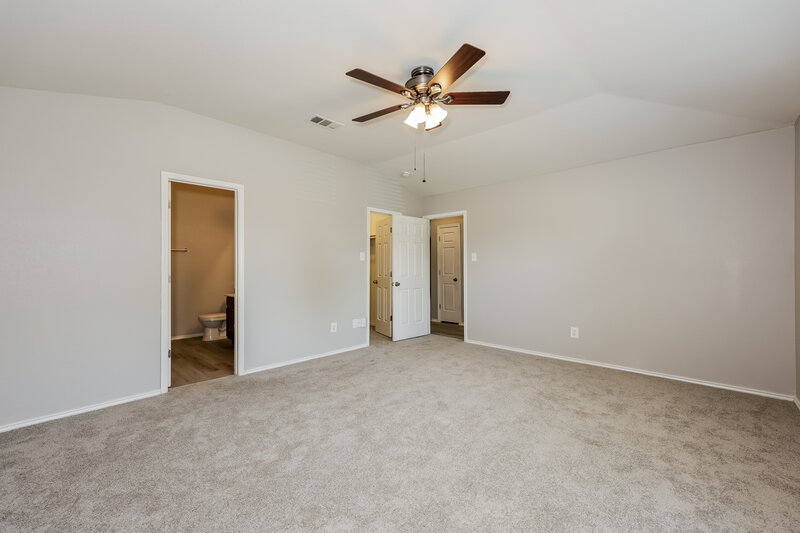2,335/Mo, 609 Snapdragon Ln Desoto, TX 75115 Main Bedroom View