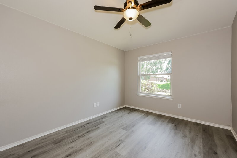 2,335/Mo, 609 Snapdragon Ln Desoto, TX 75115 Bedroom View