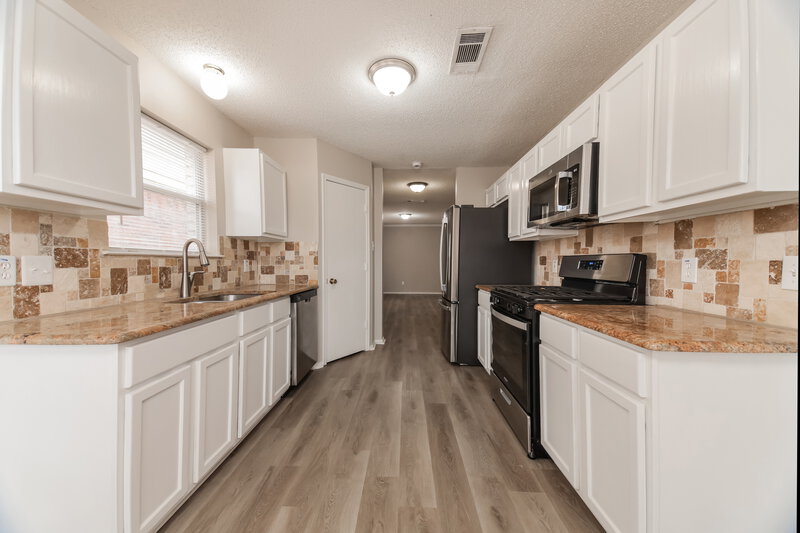 2,415/Mo, 1399 Javelin Way Lewisville, TX 75077 Kitchen View 2