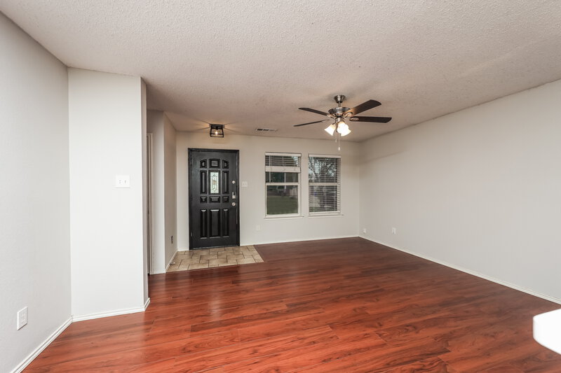 2,000/Mo, 214 Centenary Dr Forney, TX 75126 Living Room View