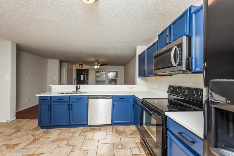 2,000/Mo, 214 Centenary Dr Forney, TX 75126 Kitchen View 2