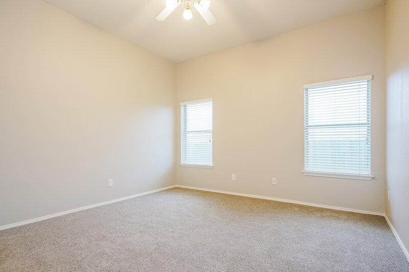 2,450/Mo, 1013 Urban Dr Desoto, TX 75115 Main Bedroom View