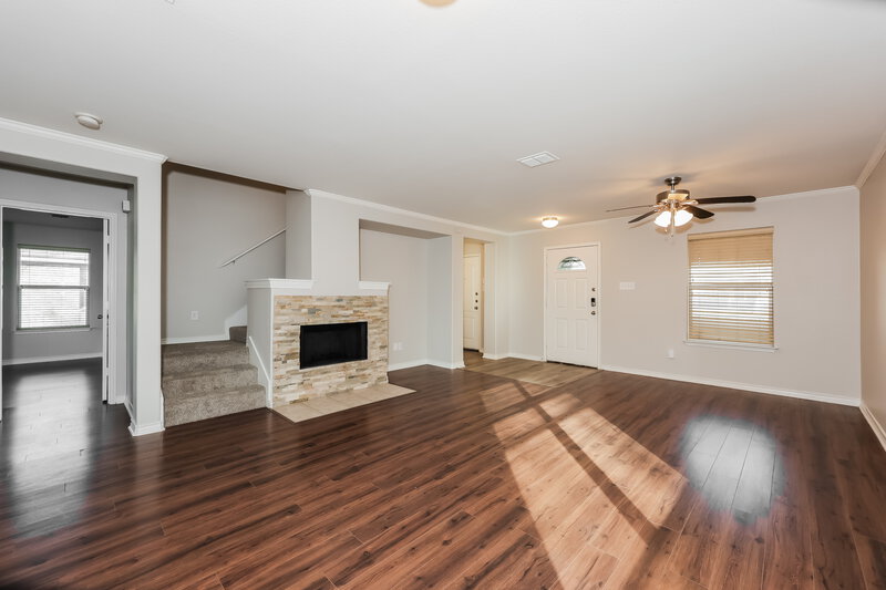 2,530/Mo, 344 Summer Tree Dr Hutchins, TX 75141 Living Room View