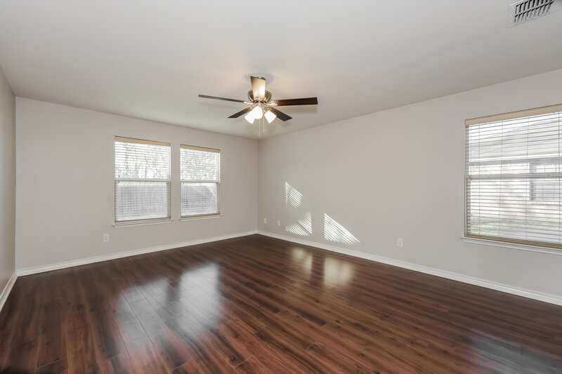 2,530/Mo, 344 Summer Tree Dr Hutchins, TX 75141 Main Bedroom View