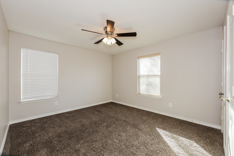 2,530/Mo, 344 Summer Tree Dr Hutchins, TX 75141 Bedroom View