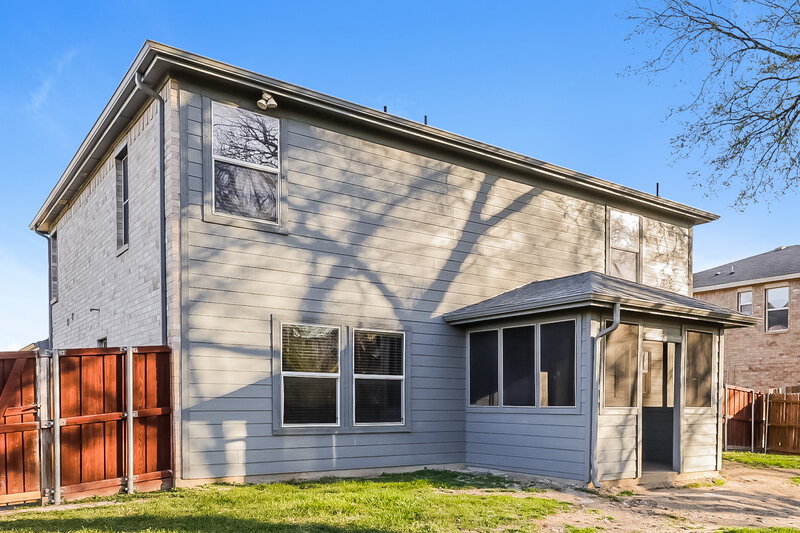 2,530/Mo, 344 Summer Tree Dr Hutchins, TX 75141 Rear View