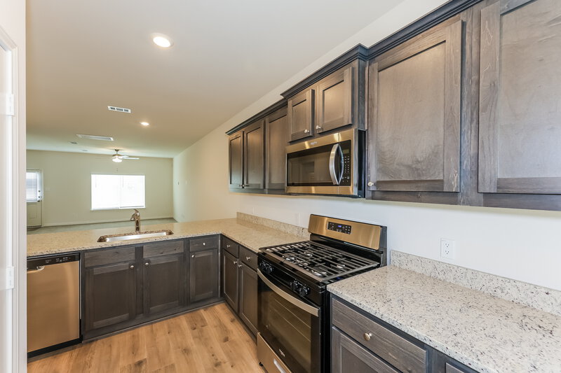 2,560/Mo, 1433 Woodwinds Dr Fort Worth, TX 76140 Kitchen View 2