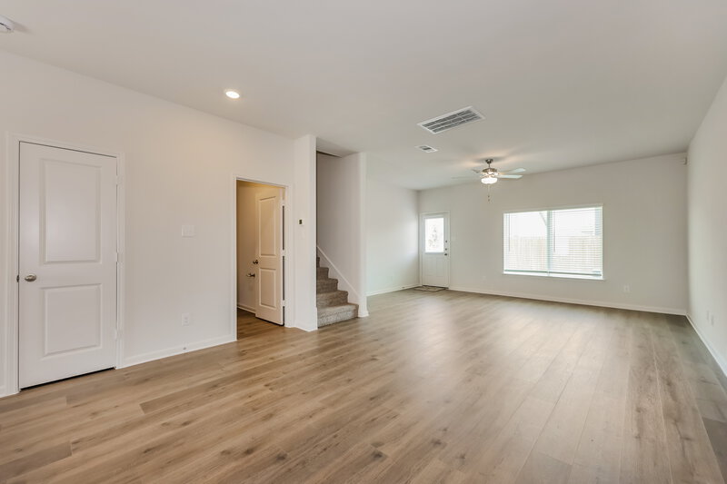 2,390/Mo, 9829 Teton Vista Dr Fort Worth, TX 76140 Living Room View