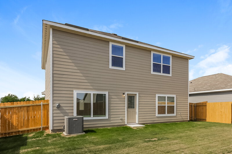 2,390/Mo, 9829 Teton Vista Dr Fort Worth, TX 76140 Rear View