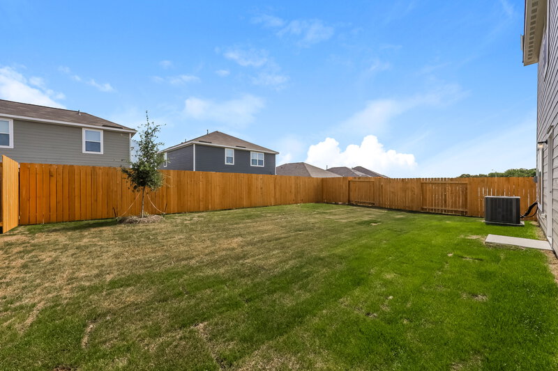 2,390/Mo, 9829 Teton Vista Dr Fort Worth, TX 76140 Backyard View