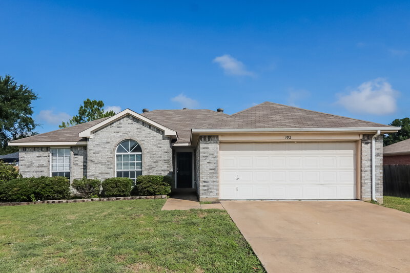 1,775/Mo, 302 S Chestnut St Forney, TX 75126 External View