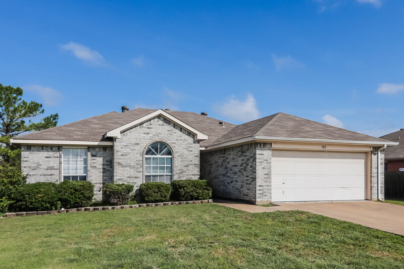 1,775/Mo, 302 S Chestnut St Forney, TX 75126 Front View