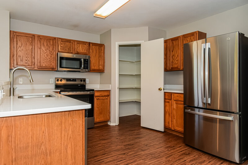 1,965/Mo, 3884 Pinebluff Ln Rockwall, TX 75032 Kitchen View 2